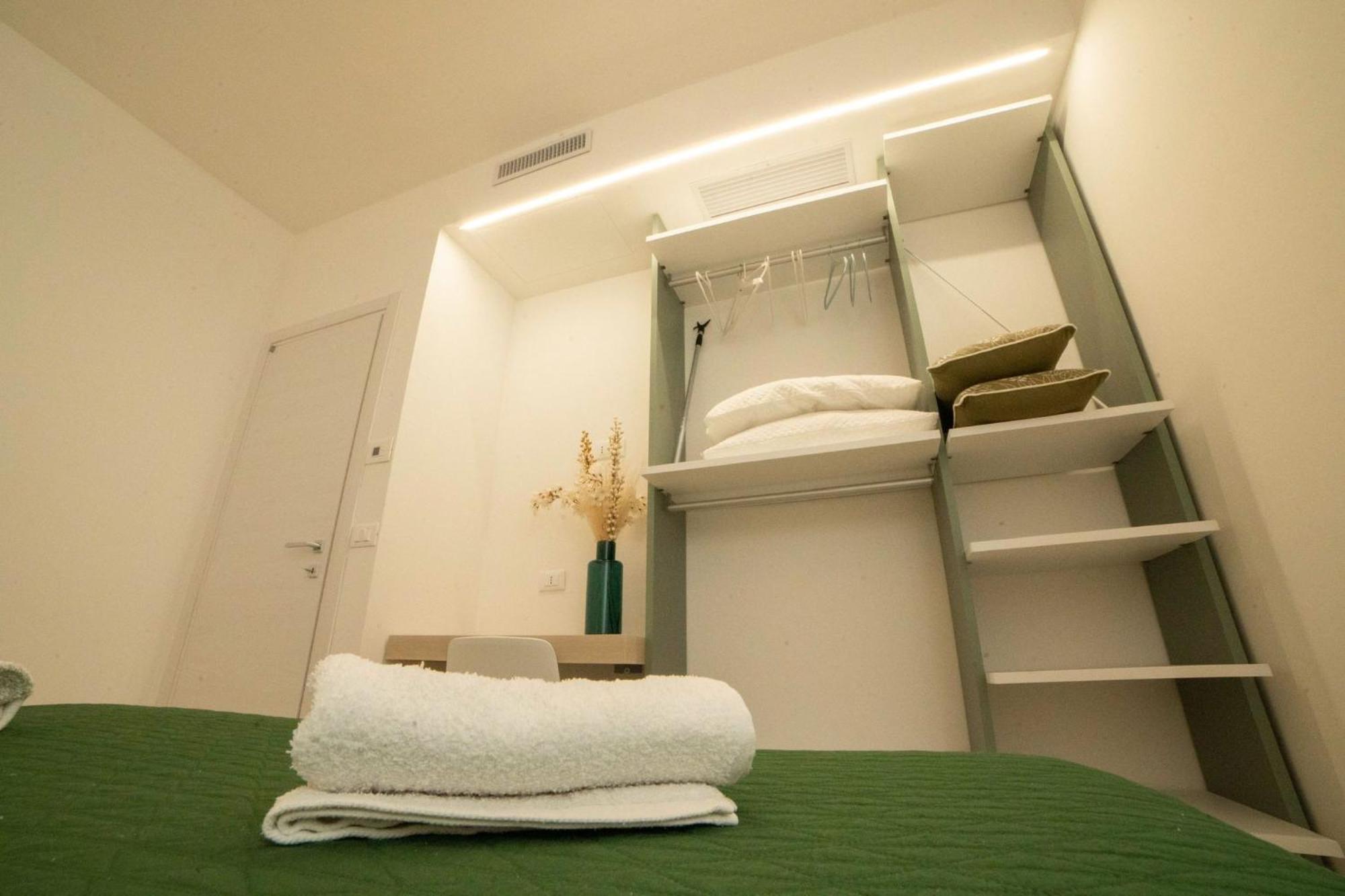 Aura Apartments Mattinata Eksteriør billede