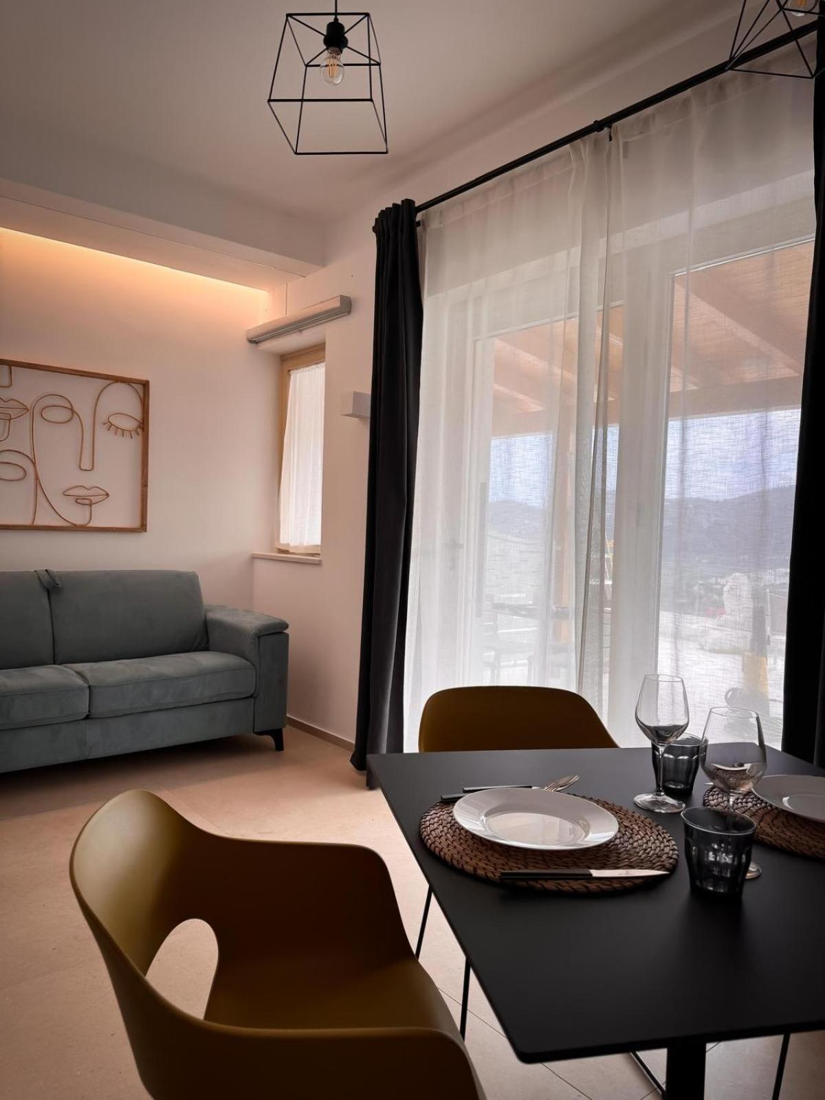 Aura Apartments Mattinata Eksteriør billede