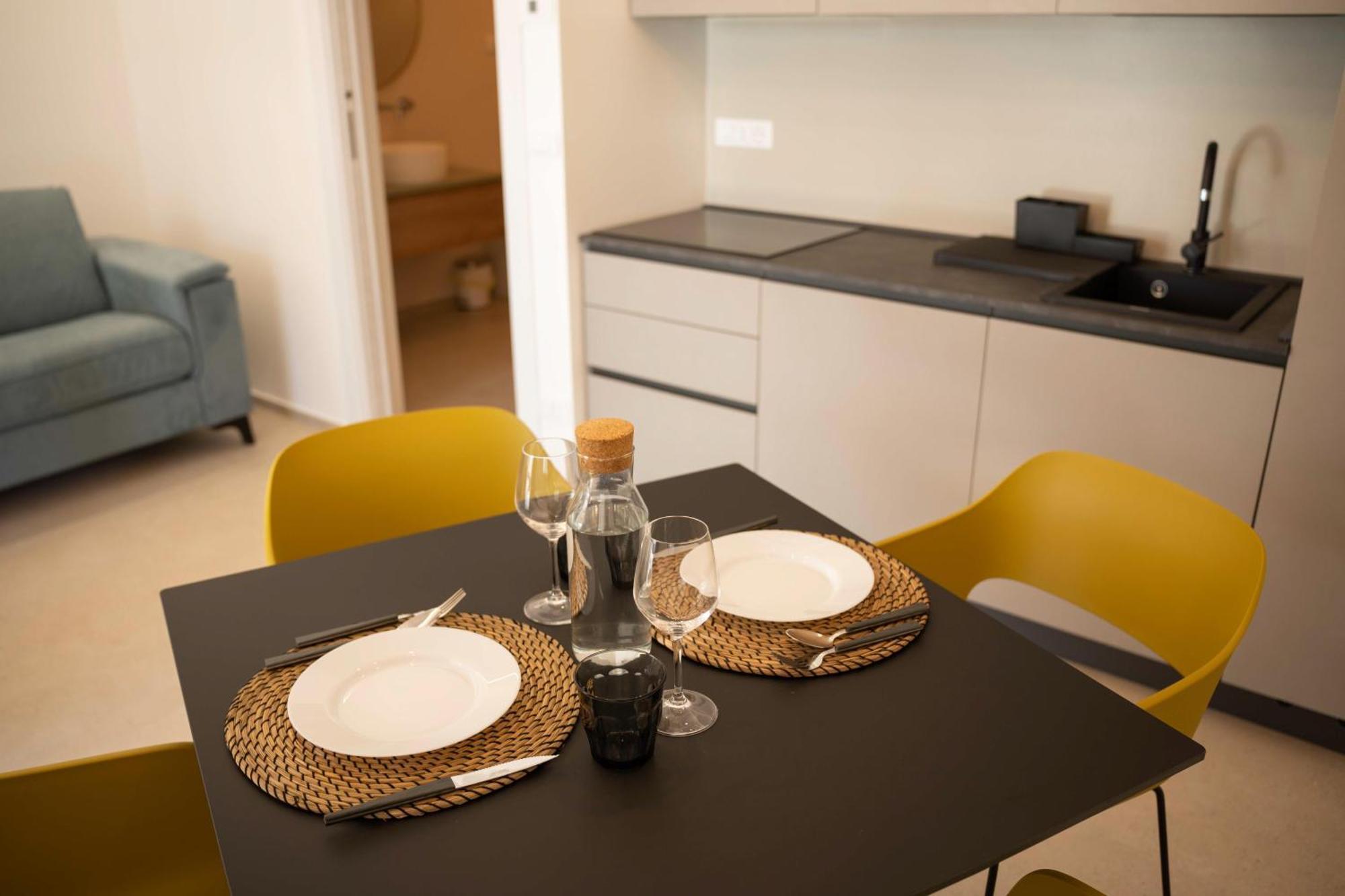 Aura Apartments Mattinata Eksteriør billede